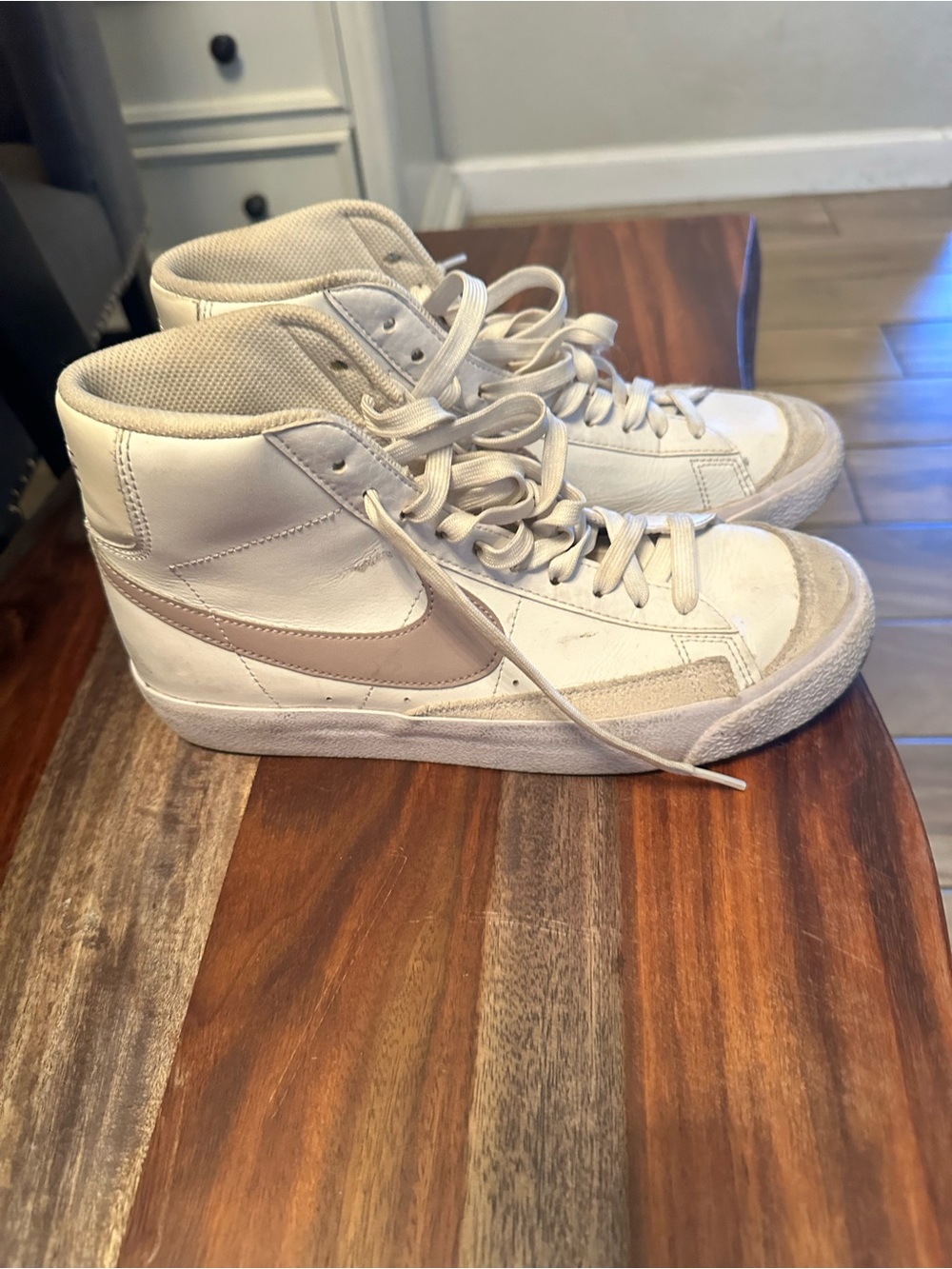 Nike Blazer High Top Youth Sneakers White and Pink 6.5 Y